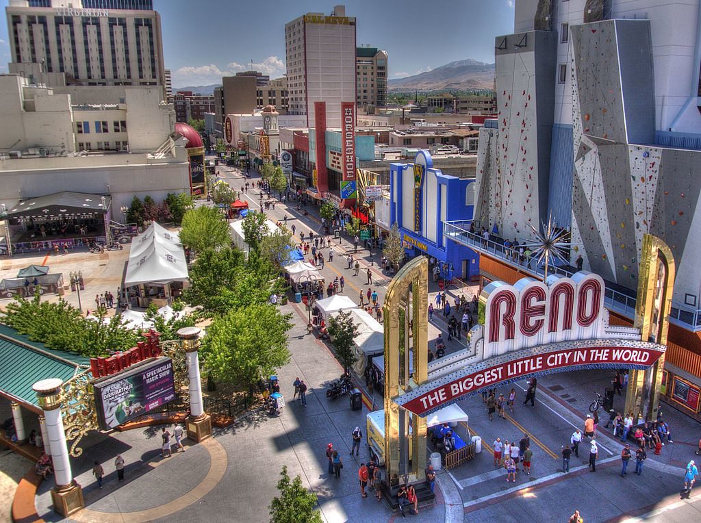 Overhead shot of Reno street and welcome sign.