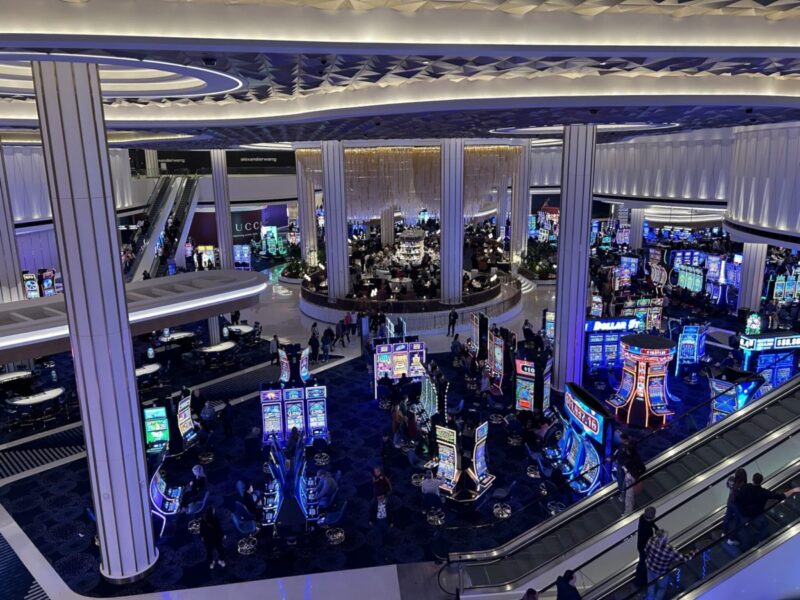 6 Las Vegas hotels that are basically theme parks