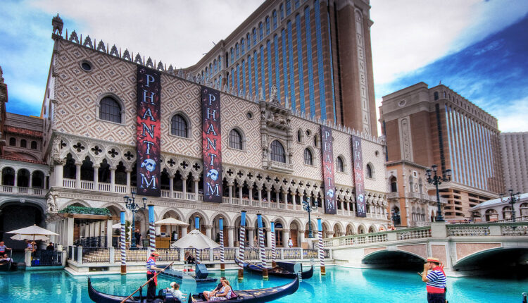 6 Las Vegas hotels that are basically theme parks